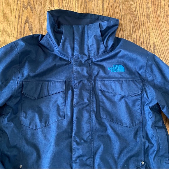 SOLD - North Face Men’s Blue Coat Medium - Picture 2 of 14